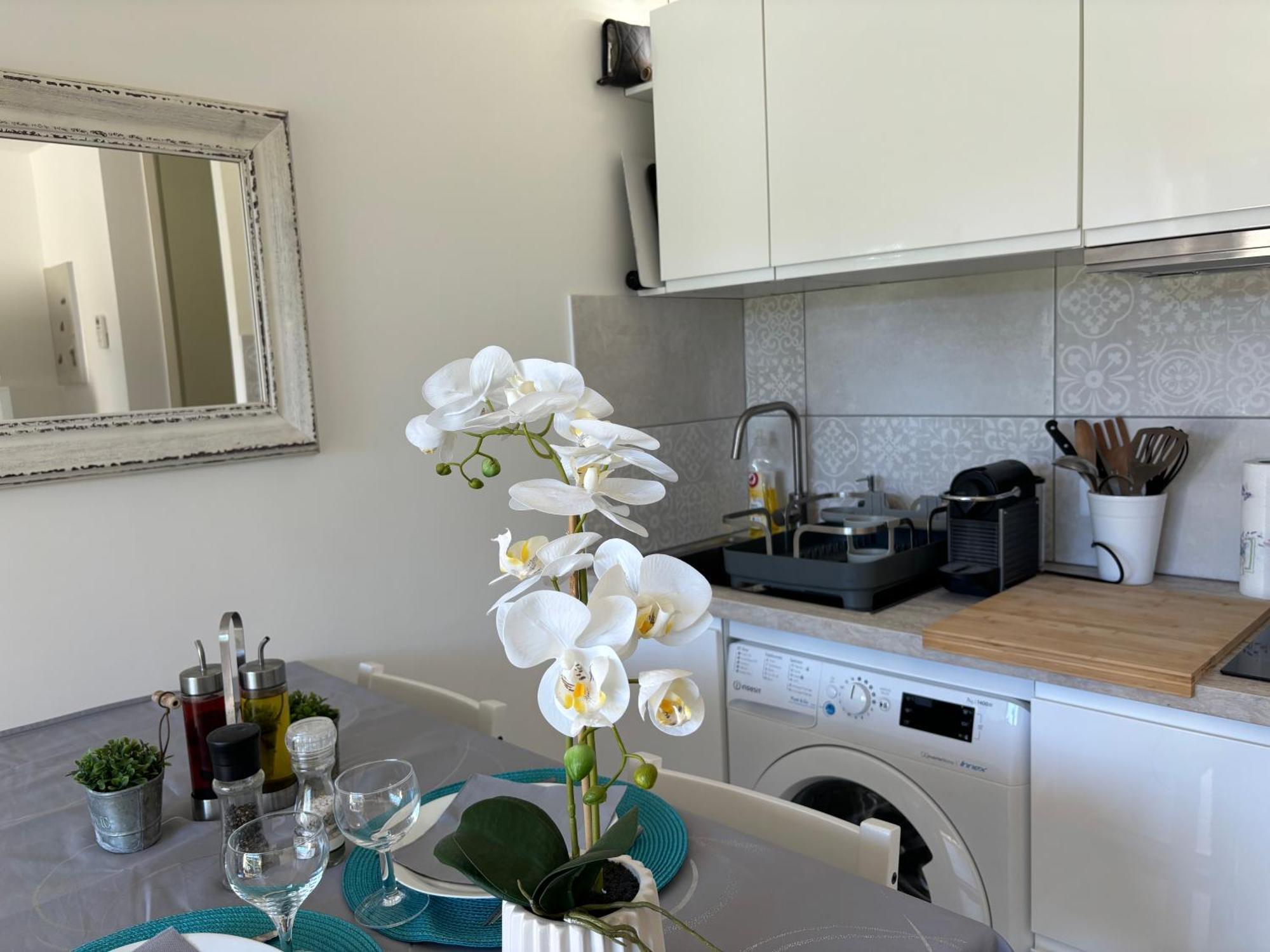 Proche Centre Sanary Studio Climatise 4 Personnes Exterior photo